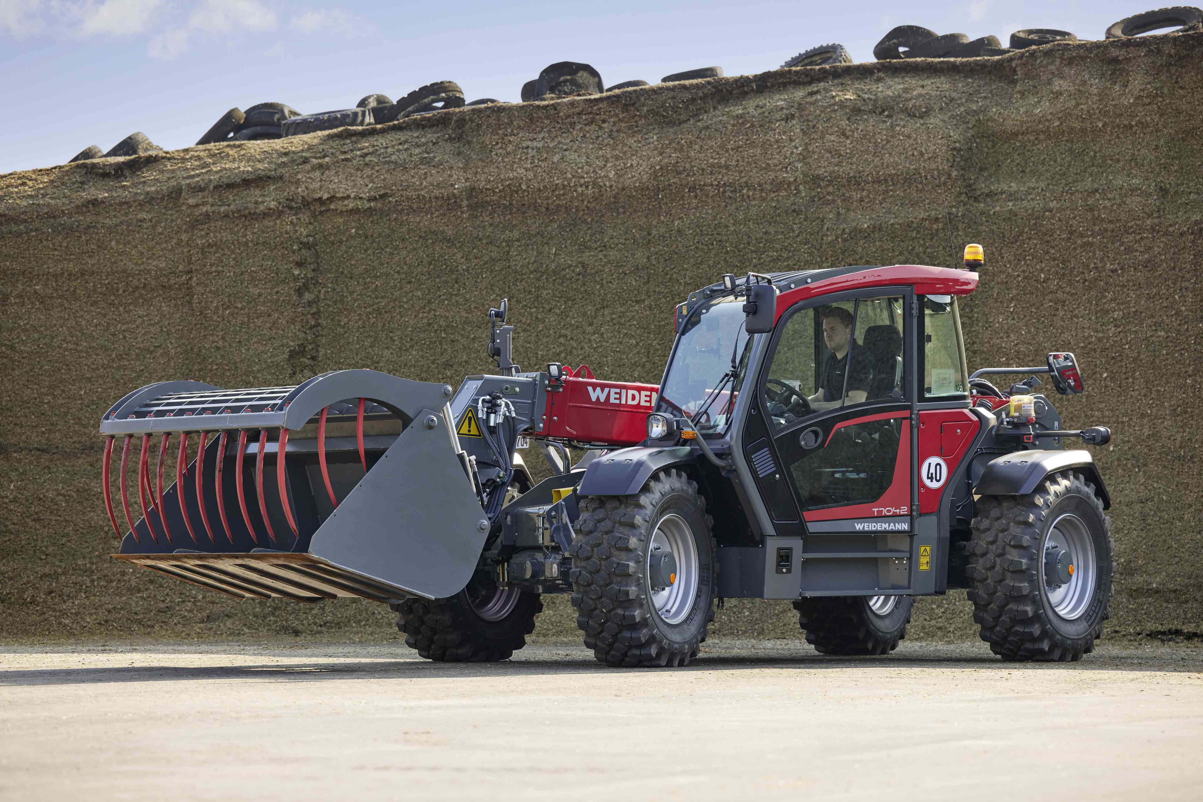 Wm_image_t7042_greifschaufel_112a0333_action