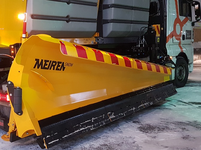 Ksm04-side-wing-plough-2